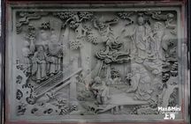 Crowd-Free Private Walk Tour: Yuyuan Garden Aesthetics Decoded