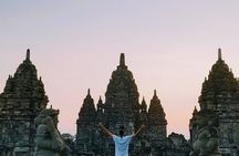 Yogyakarta: Borobudur Merapi Jeep & Pramban Temple One Day Tour
