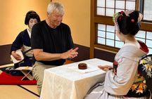 Private Kyoto Geisha and Maiko Lunch with Dance up to 4 Guests