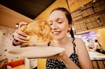 Central Budapest: Small Group Walking Food Tour with Drinks