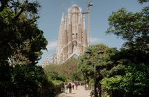 Casa Batlló & Sagrada Família Skip-the-Line Guided Tour