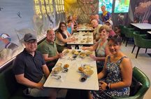 Small Group: Singapore Street Food & Night Tour with 9 tastings