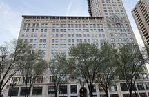 Downtown Detroit Walking Tour with Historic Attractions