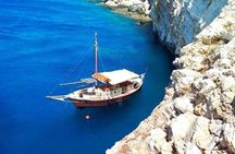 Boat Trip to the Pirate Cave & Blue Lagoon