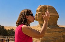 Private Giza Pyramids, Egyptian Museum & Bazaar Cairo Airport