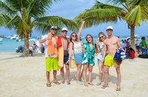 Unforgettable Family Boat Experience