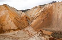 6-Day Guided Laugavegur & Fimmvörðuháls Trek From Reykjavík