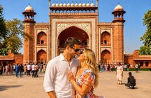 Taj Mahal Sunrise and Agra Fort Private Day Tour from Delhi