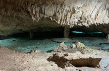 Turtle snorkeling and visit of an underground cenote with food