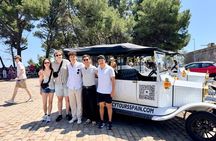 Guided Tour City, Park and Beach Barcelona Vintage Tuk Tuk Car