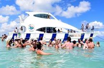 Punta Cana Party Boat with Open Bar, Snorkeling & Hotel Pick up