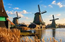 Private Zaanse Schans, Volendam & Marken Tour by Mercedes EQV