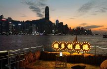 Victoria Harbour Yacht Night Cruise - DREAMER：Tourguide & Photos