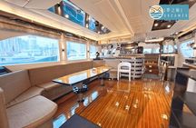 Victoria Harbour Yacht Night Cruise - DREAMER：Tourguide & Photos