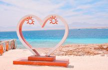 Luxury Catamaran Semi Submarine & Island & Sunset - Hurghada