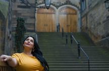 Private Edinburgh Photoshoot with a Local Photographer