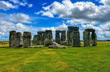 London: Cotswolds, Bath, and Stonehenge Small-Group Day Trip