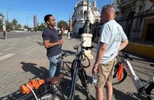Seville: Guided small group bike and e-bike tour