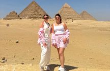Private Tour in Pyramids of Giza with Lunch and Camel Ride