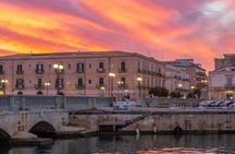 Syracuse Tour of Ortigia Island in Tuk Tuk with local guide