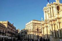 Syracuse Tour of Ortigia Island in Tuk Tuk with local guide