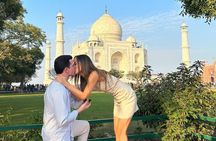 All Inclusive Taj Mahal Sunrise Tour from Delhi by Private Car