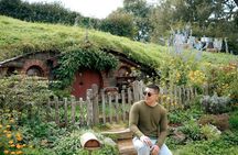 Hobbiton Movie Set Small Group Tour from Auckland