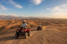 Marrakech : Agafay Desert: traditionnel dinner ,camel ride & Quad