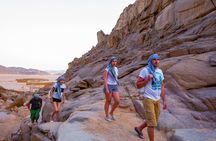 Jeep Canyon Safari Dinner and Show in Hurghada