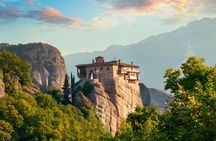 Meteora: Monasteries Tour with Lunch and Athens Transfer Option