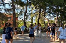 Guide to Greek culture: Dance lessons and walk in Kefalonia .