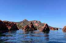 Saint-Raphaël: Guided Kayak Tour of the Esterel Calanques