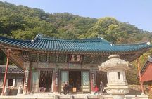 Exploring a thousand years Buddhism temple from Seoraksan hiking