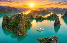 From Hanoi: Halong Bay Day Cruise with Titop Island, Kayak, Cave