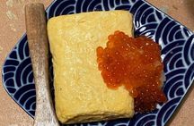 Tokyo Private Nighttime Walking and Food Tour with a local