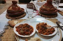 Private Cooking Class with a Local Family & Market Visit