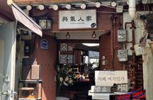 Seoul Private Local Tour: Gyeongbokgung, Seochon & Market Tour