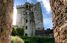 Blarney Stone, Rock of Cashel and Cahir Castles Tour from Dublin