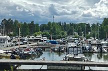 Classic Car Sightseeing Ride in Helsinki and Nuuksio with Locals