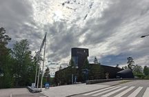 Classic Car Sightseeing Ride in Helsinki and Nuuksio with Locals