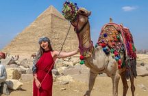 Private Tour in Pyramids of Giza with Lunch and Camel Ride