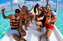 Private boat snorkeling in Puerto Morelos