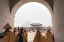 Hanbok in Palace and Traditional Dessert