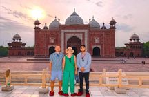 Private Taj Mahal at Sunrise Tour with Agra Fort and Wildlife SOS