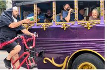 Asheville Comedy Bus Tour by LaZoom