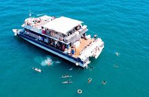 Catamaran Tour with Food at Sea and Bath from Valencia