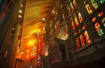 Skip the Line Sagrada Família Tour with Local Expert Guide