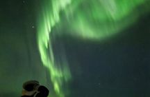 Reykjavik: Aurora Hunt Bus Tour with Hot Cocoa