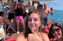 Golfo Aranci 3-hour cruise: dolphins and aperitif on vintage yachts