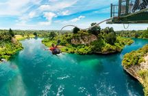Taupo Bungy Jump New Zealand Water Touch
